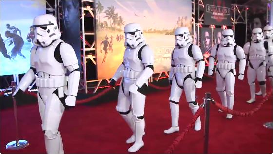 Weaponless Control BLASTER CONTROL? Stormtroopers weaponless at CA 'Rogue One' premiere ...